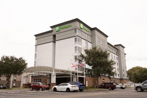 Holiday Inn Winter Haven, an IHG Hotel - Housity