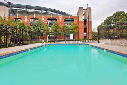 Country Inn & Suites by Radisson, Atlanta Downtown - Housity