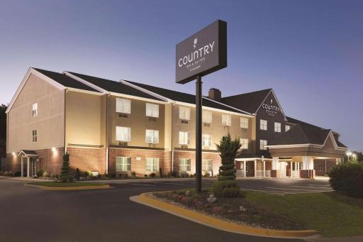 Country Inn & Suites by Radisson, Washington, DC East - Capitol Heights, MD - Housity