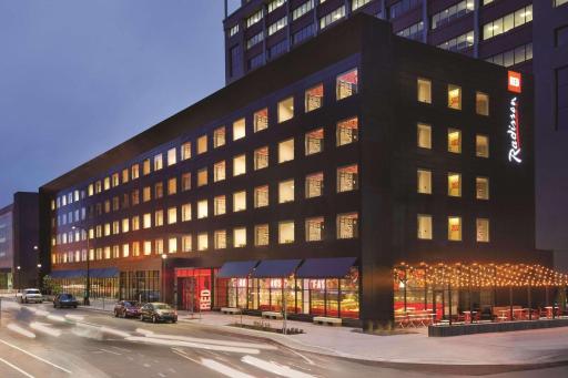 Radisson Red Minneapolis Downtown - Housity