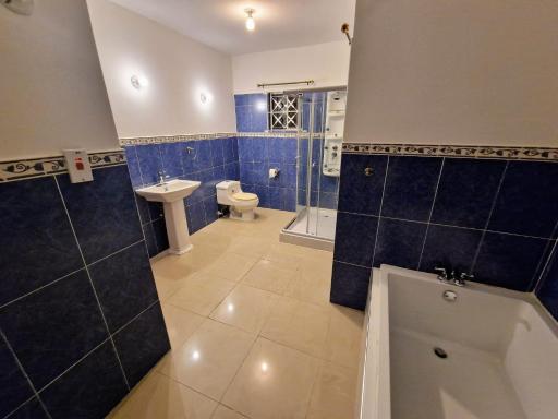 Spanish Palm Villa - Housity