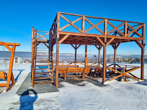 Wichrowe Wzgórze - Housity