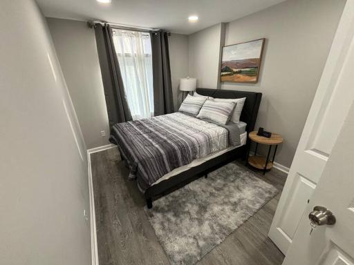 Blue house in Hampden - Housity