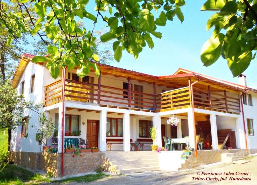 Pensiunea Valea Cernei - Housity