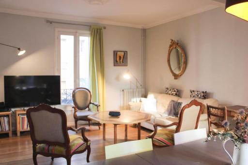 Pretty town house with garden - Housity
