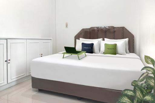 Urbanview Hotel Syariah near Polda Jambi - Housity