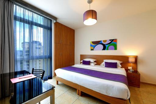 Xpress by Smallville - Housity