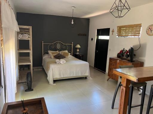 La casa de piedra de Altos del Golf - Housity