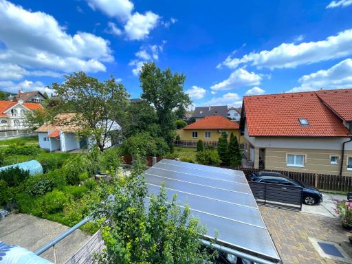 Rozsé Apartman-tetőtér - Housity