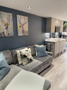 One bedroom apartment, Driveway, Bracknell Centre - Housity