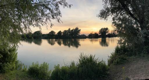 Woodlakes Park By Liv Retreats - Housity