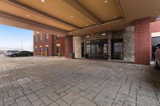Comfort Suites - Housity