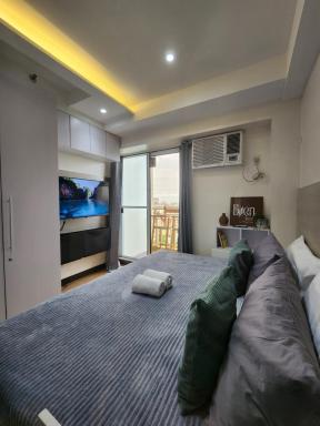 Bienbnb 1Br condo at The Celandine near Ayala Mall Cloverleaf - - Housity