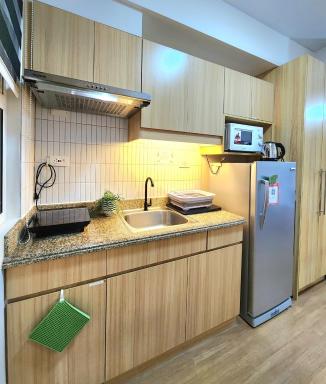 Bienbnb 1Br condo at The Celandine near Ayala Mall Cloverleaf - - Housity