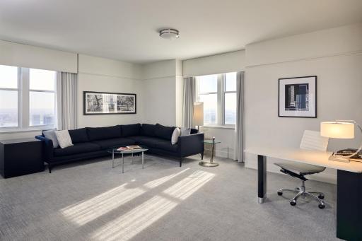 Loews Philadelphia Hotel - Housity