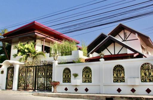 Cozy Homestay Near Airport & Shopping Malls - Housity