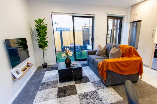 2 bedroom Central Christchurch hub - Housity