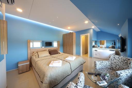 Agent Lux Apartments - Housity