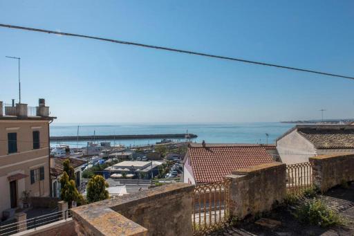 N097 - Numana, casa singola vista mare a 100mt dalla spiaggia - Housity