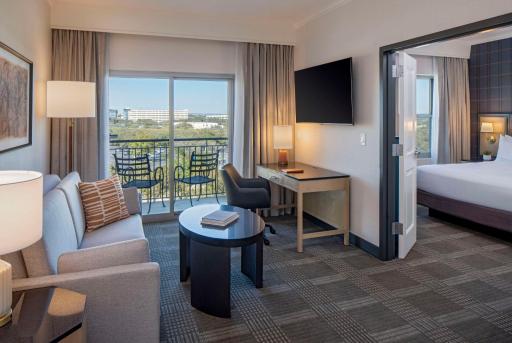 Hilton San Antonio Hill Country - Housity