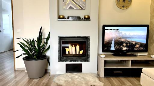 Historic Charm - Cozy Nordic Retreat in Time-Honored Residency - Housity