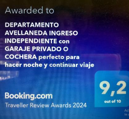 DEPARTAMENTO AVELLANEDA con GARAJE PRIVADO perfecto para hacer noche y continuar viaje - Housity