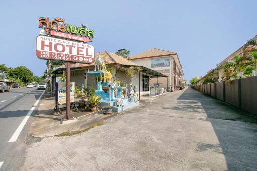 OYO 75390 Sunee Place Hotel - Housity