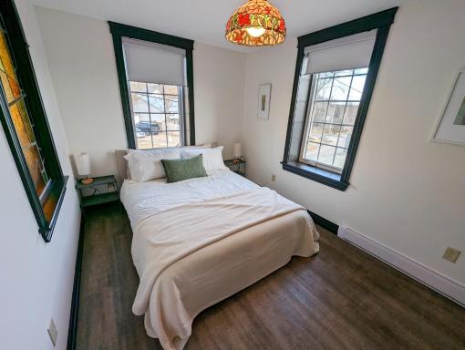 Beautiful River View Apt in Wine Country - Housity