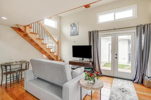 Pacheco/Martinez Studio: 22 Mi to Dtwn Oakland! - Housity