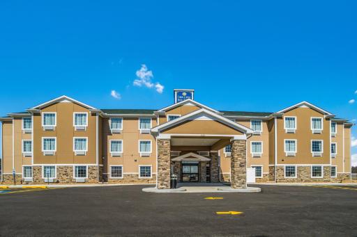 Cobblestone Hotel & Suites Denmark - Green Bay - Hizvo