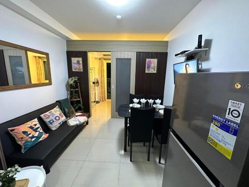 Shore Residences, Mall Of Asia Complex Stayction by PBYY - Housity