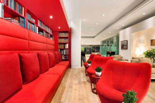 Hilton San Francisco Financial District - Housity