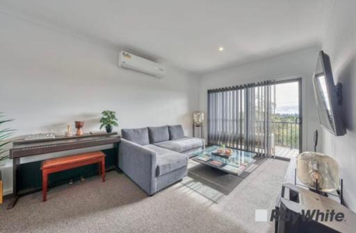 Stunning room in Cranbourne - Housity