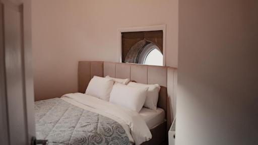 Royal Chambers Serviced Apartments - Housity