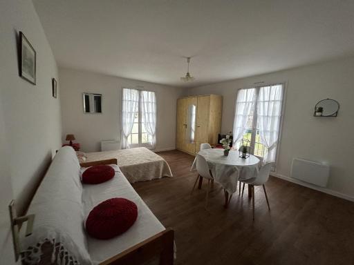 Appartement La Roche-Posay, 1 pièce, 4 personnes - FR-1-541-8 - Housity