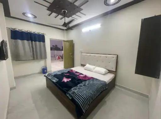 SHREE JEE HOME STAY - Housity