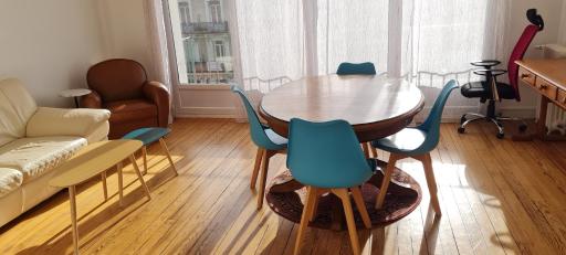 Appartement Rénové, 100 m de la gare, 83 m2, 5 Pers, Confortable et Lumineux - Hizvo