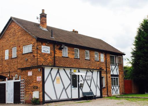 Charde Guest House - Housity