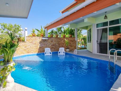 Tina's Living Paradise - Guesthouses with private pool, 5 min to beach - Housity