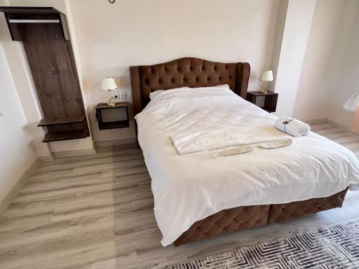 Forest Room Hotel - Housity