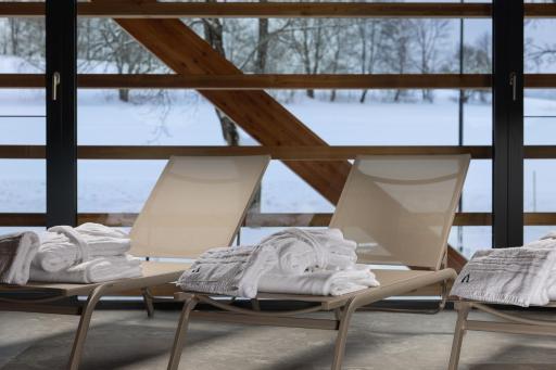 Ski-to-door Aldrov Resort - Housity