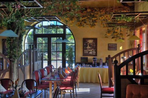Hotel Elzet - Housity