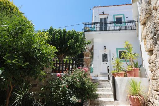 Ravi Boutique Home - 1 minute walk from beach - Housity