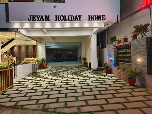 JEYAM HOLIDAY HOME - Hizvo