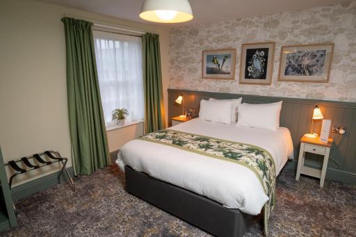 Rockingham Arms By Greene King Inns - Housity
