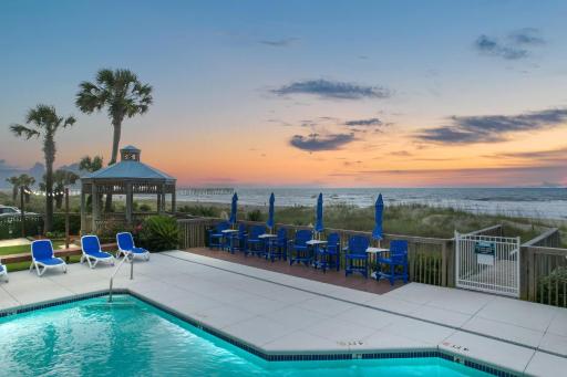 Ocean Isle Inn - Housity
