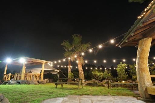 Aurora Hotel - Housity