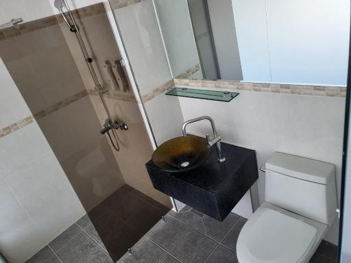 Aurora Hotel - Housity