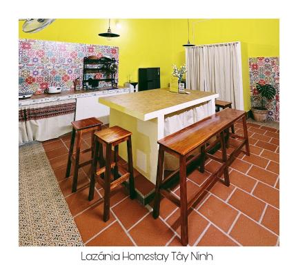 Lazánia homestay Đất Thánh-số 8a hẻm số 3 Phạm Văn Xuyên - Housity