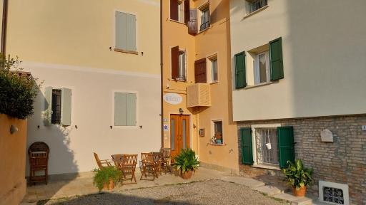 Borgodieci - Housity